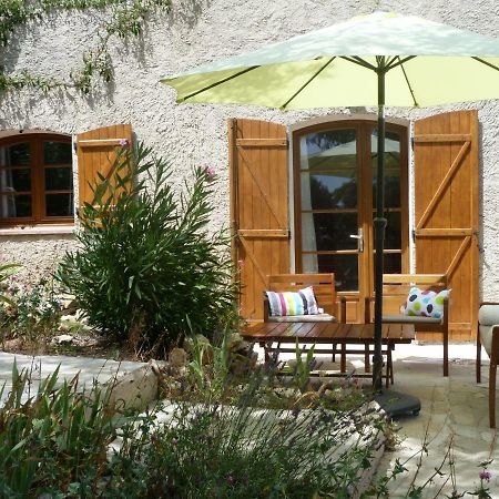 Bed and Breakfast Chez Nous Кассі Екстер'єр фото