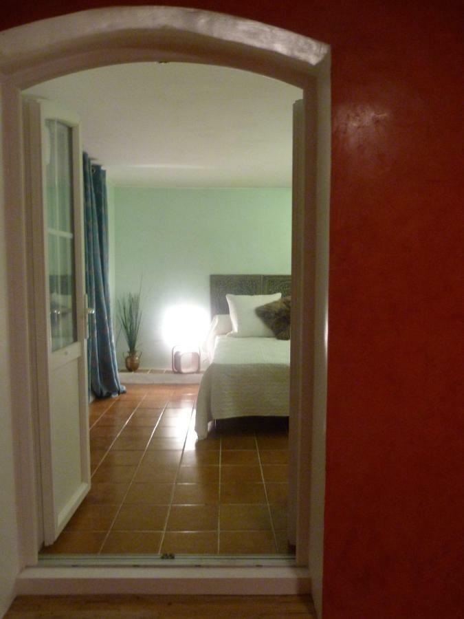 Bed and Breakfast Chez Nous Кассі Екстер'єр фото